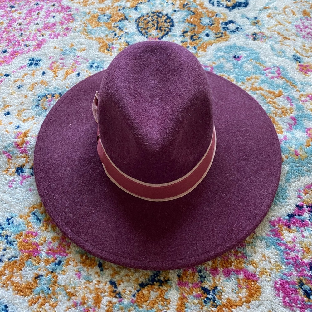 Price cut! Halogen Burgundy hat
